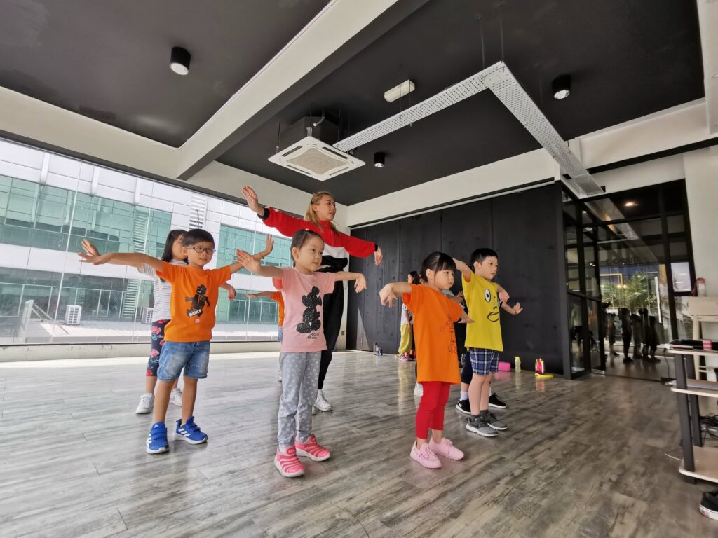 Unkids Dance Academy